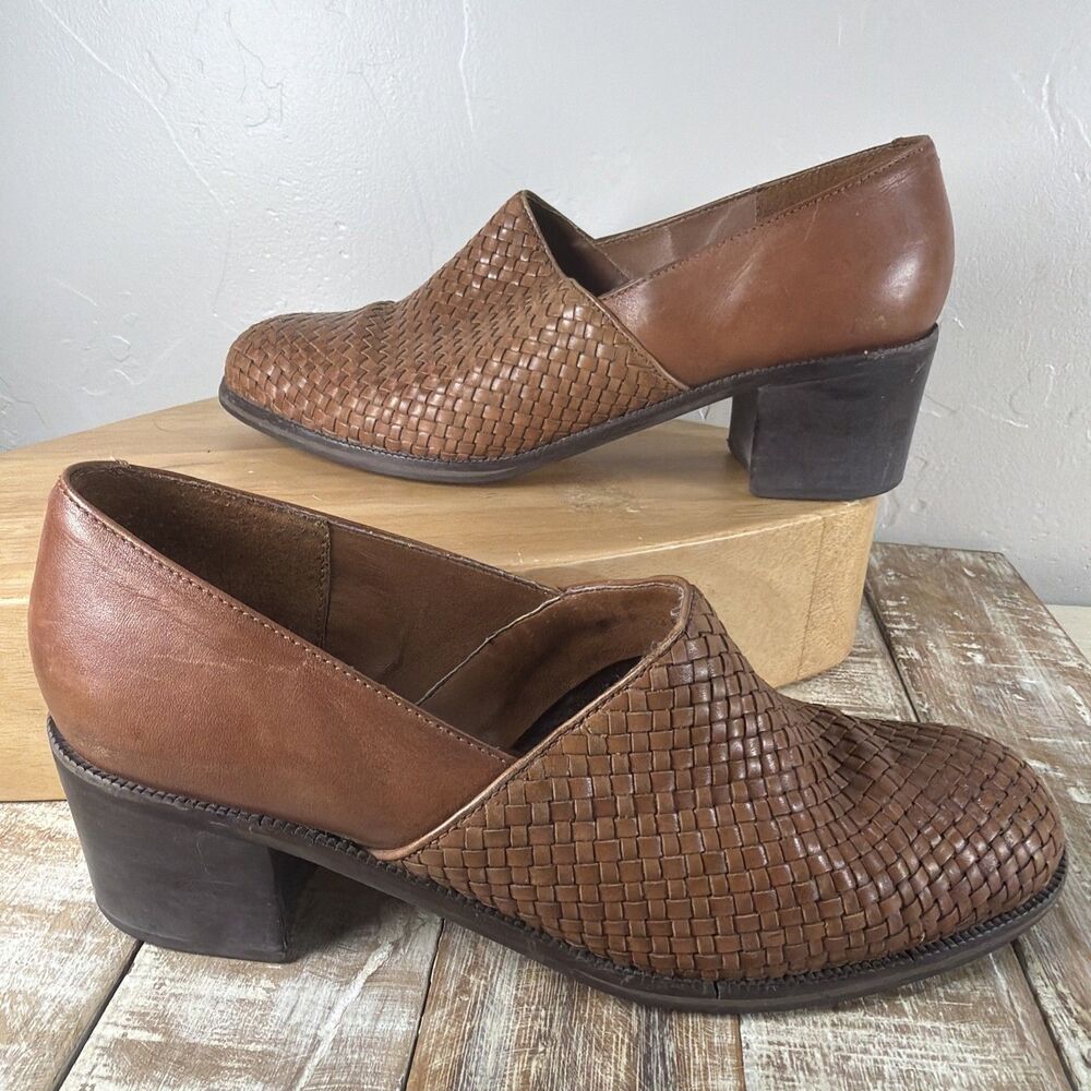 Bass Women’s 8.5M Brown Woven Leather Loafers